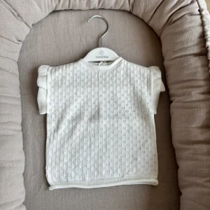 T-shirt in Maglia Fine con Maniche Volant – Wedoble