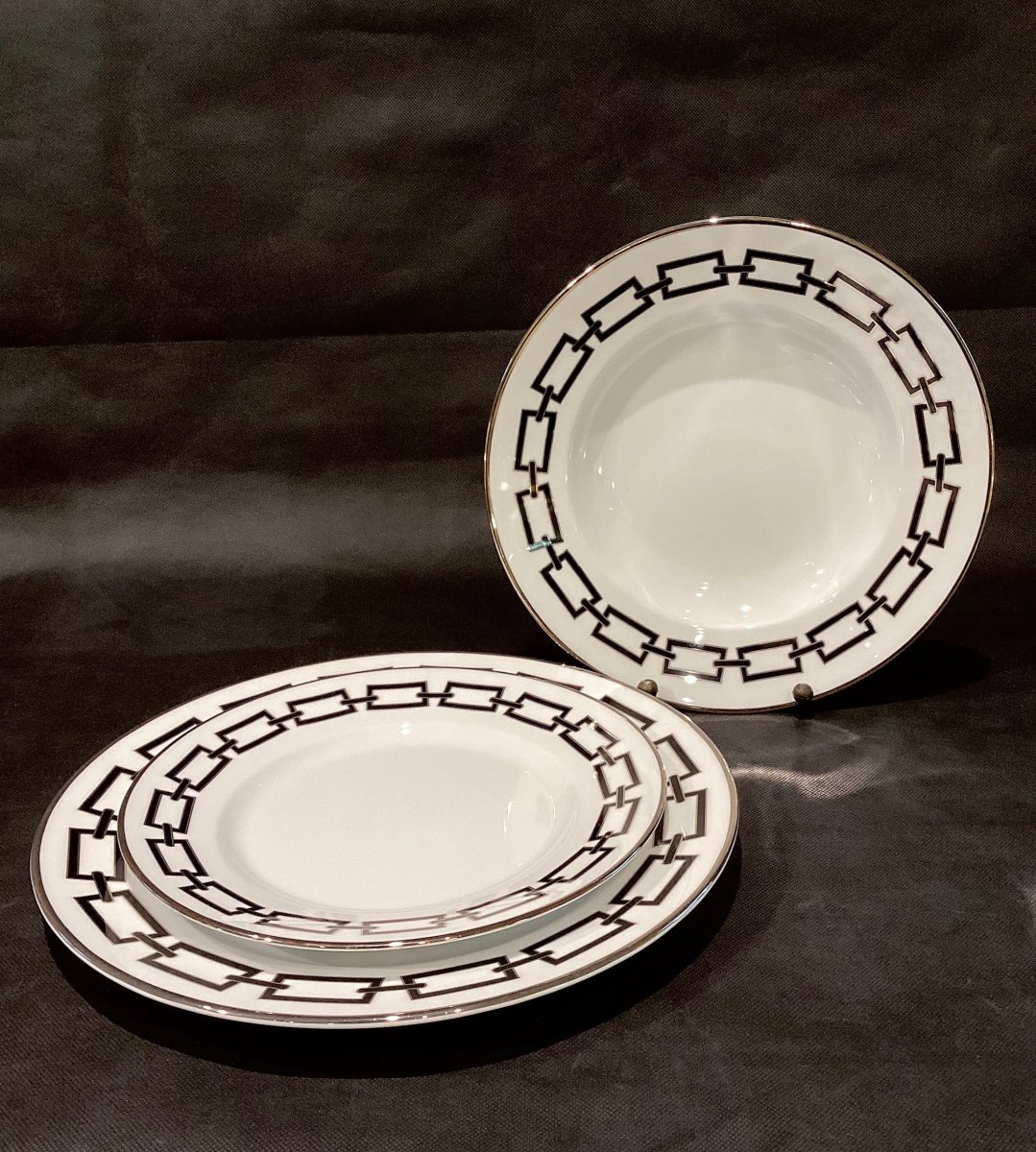 Richard Ginori 1735 Catene nero: set di 1 piatto piano, 1 piatto fondo, 1 piatto dessert - immagine 2
